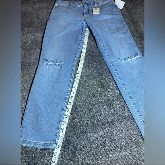 NWT Good American Good Waist Distressed Light Blue‎ Jeans ( 10/30 ) - Picture 4 of 6